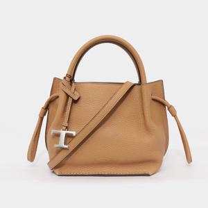 토즈 T로고 버즈 스몰 토트 여성 버킷백 XBWBUZS9200WNTC811