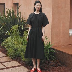 [주크] 턱 벨티드 원피스