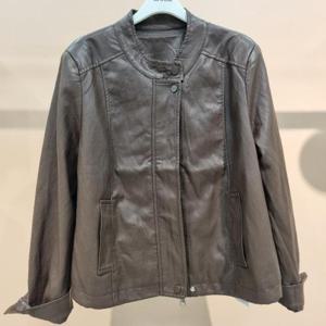 라티움 HC34 부드러운느낌 차이나카라 밑단스트링조절  포커페이크가죽점퍼 T2533JK02