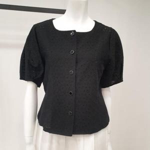 아니베에프 세이브존01 레이스 라운드블라우스 A36WBL500