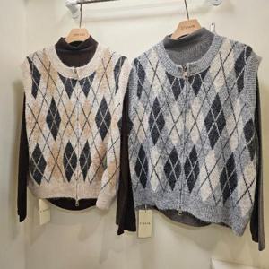 스테파니 HC07 아가일  투웨이 집업 니트 조끼 A25SW5411