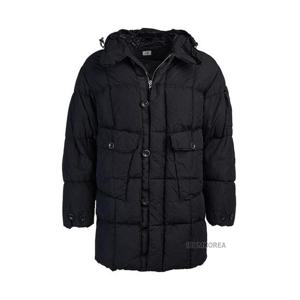 [CP컴퍼니] FW24 남성 렌즈 와펜 롱 패딩 자 17CMOW203A 005991G 999