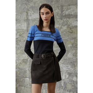 [에고이스트] ER4KL960 둥근 스퀘어넥 레터링 슬림핏 풀오버 니트 (25년 겨울)