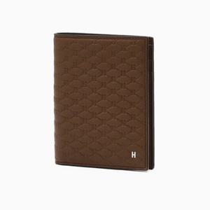 [헤지스ACC] 브라운 로고패턴 소가죽 중지갑 HJWA6E106W1