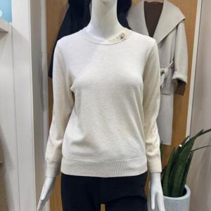 클리지 DP01 라운드 넥라인 버튼 니트 CQ2WKT05