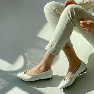 [블루피오레] 앞코 절개 심플 로퍼 BFS1014