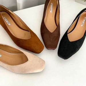 [블루피오레] 스웨이드 브이라인 로우힐 슈즈 BFS1015