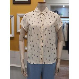 BCBG 세이브존01 퍼퓸 캡 소매 블라우스 B5B4B488