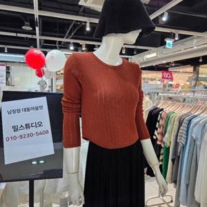 밀스튜디오 DP02 ,라운드크롭니트 LR9KTS107