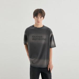 [게스(진)]공용 그라데이션 워싱 반팔티(MP3K1483)