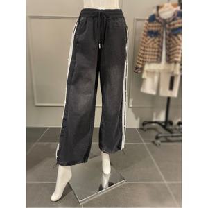 르니앤맥코이 레이스 진주장식 와이드 블랙진 (MN04SD470HJ)