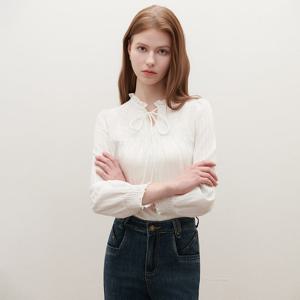 [SATIN] 스모킹 프릴 블라우스 O261T204