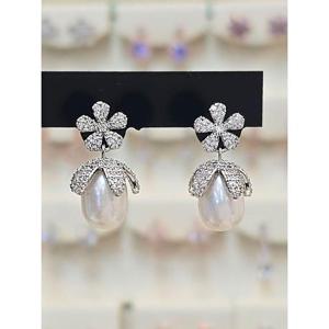 볼라레 세이브존03 볼라레 실비아 플라워 펄 은침 드롭귀걸이 AQSSS1896A