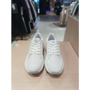 [파리게이츠] 26SS봄 남성 심볼로고 포이트 논스파이크 골프화 (511F1SE042WH)