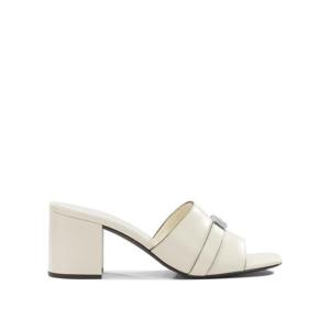 토리버치 힐 펌프스 181952250 White