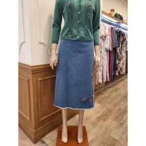 [비꼴리끄] 데님자수뒷밴딩스커트 B232DK2010