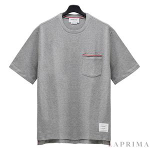 [톰브라운] 오버사이즈 숏 슬리브 포켓 티셔츠 MJS183A07323-055