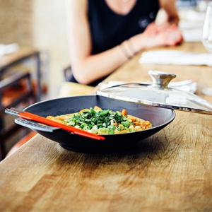 [르크루제] 유리뚜껑 미니 웍 23cm-매트블랙