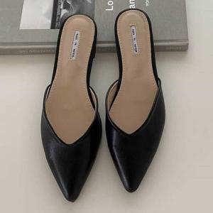 데일리 하객룩 스타일 슈즈 뾰족한 스틸레토뮬 플랫