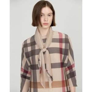 닥스 여성 25SS SET플리츠베이지 빅 체크 긴소매 티셔츠(탑&스카프 2P 구성) DLTS5BP22I2