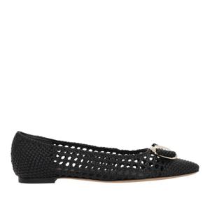 페라가모 블랙 위븐 나파 포인티드 보우 발레리나 플랫 01J648