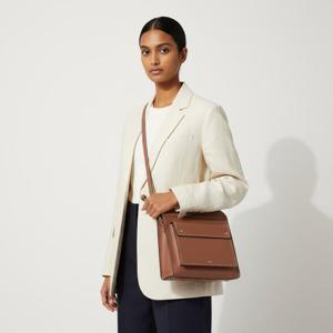 버버리 미디엄 톱스티치 포켓백 8035999