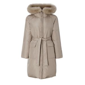 질스튜어트뉴욕   25FW PREMIUM 탈부착 폭스퍼 후드 카라 구스다운 롱패딩 점퍼 JSJU5D200I3