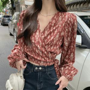 비욘드라이프 플로럴 리본랩 퍼프 블라우스 1001786