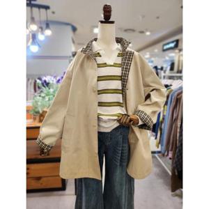 스테파니 세이브존01 속체크 하프 트렌치 코트 A26JK6121