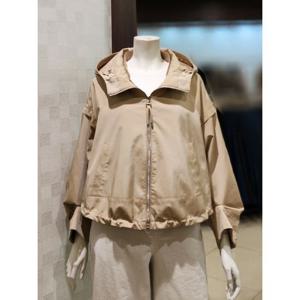 [벨라디터치]MARIOV9F1JK24 후두넥 루즈핏 숏점퍼