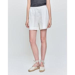 헤지스 여성 25SS 쇼츠화이트 면혼방 아일렛 스트링 숏 팬츠 HSPA5B503WT
