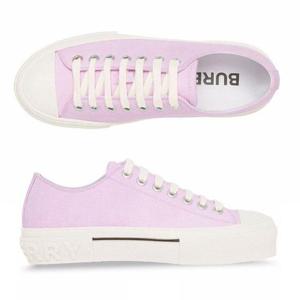 24SS 버버리 로고 엠보싱 캔버스 로우탑 스니커즈 8050685