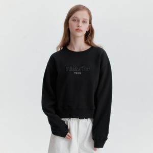 [마리끌레르] 로고 패치 크롭 맨투맨(MAGAMT01MBK)