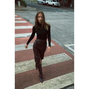 자라 ZARA 울 크로스 하이넥 스웨터 - 블랙 2893194800 324190