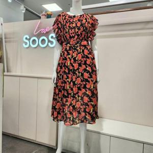 수스 HC04 주름포인트 플라워 원피스 S242BOP607