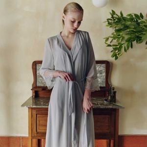 비너스 가벼운 착용감 보타닉 리버 레이스 쉬폰 롱 가운 OGN5935