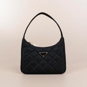 프라다 삼각 로고 나일론 퀼팅 호보백 블랙 1NE051 2DYC F0002 [여주아울렛]