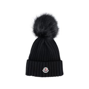 [몽클레르] 25FW 패치로고 폼폼 울 비니 (3B00064 M1131 999)