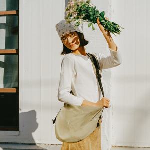 [쌤소나이트레드] CRWBIN 호보백 LIGHT BEIGE UR115002