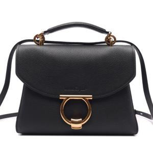 [페라가모] 23FW 여성 간치니 마고 스몰 토트숄더백 (21 H493 720168 23F)