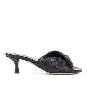 보테가베네타 블랙 위빙 오픈 토 키튼 힐 뮬 796464V2ED0 1000