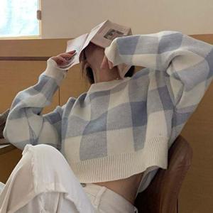 체크 라운드 크롭 니트 티셔츠 DO3355