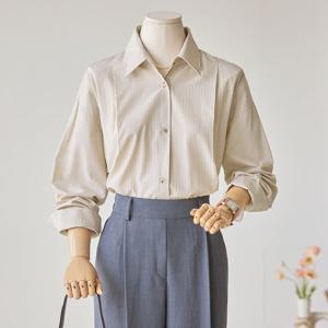 [커스텀에이블] 앞핀턱 스트라이프 크롭 셔츠_T2602BL021A