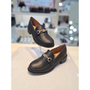 리바디 세이브존08 클래식금장포인트베이직로퍼 2023RD0445