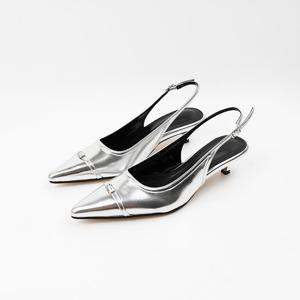 [신난다슈] 여성 슬링백힐 4cm 스틸레토 슬링백 구두 펌프스힐 미들힐 밴딩 NF255234 실버