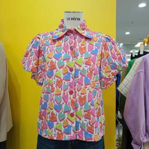 르피타 DP01 퍼프소매 프린트셔츠 L252UBL557