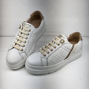 [에스콰이아]여성 발등밴딩 퀼팅 경량 스니커즈 YAEFHZ762IV