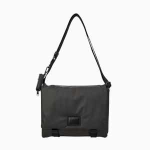 CK진 남성 푸퍼 유틸리티 메신저 4D3197G-UB1