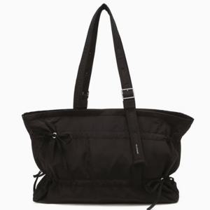 [질스튜어트] 블랙 나일론 발레무드 리본 포인트 숄더백 L JABA5E253BK