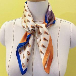 [애슬릿] 실크 100 말 패턴 미니 쁘띠 정사각 스카프